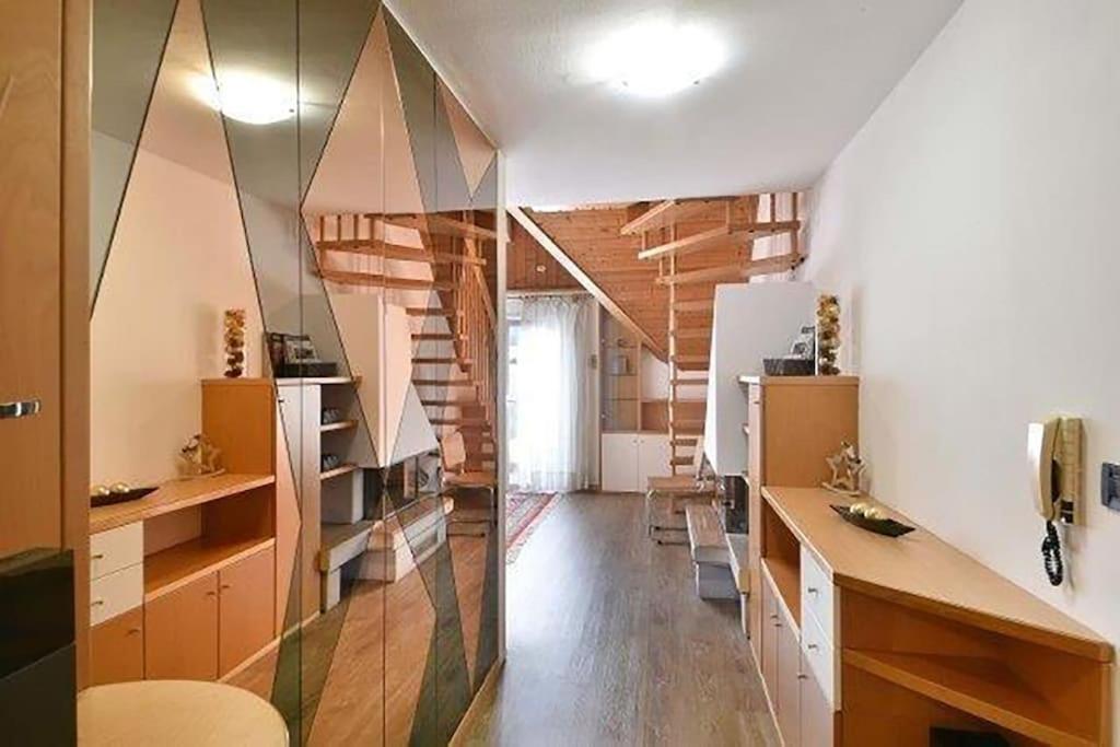 Penthouse In The Centre Apartment Merano Exterior photo